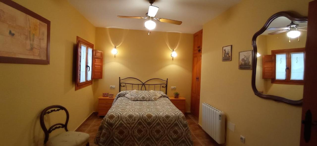 Casa Camille.Villares Elche De La Sierra Eksteriør bilde