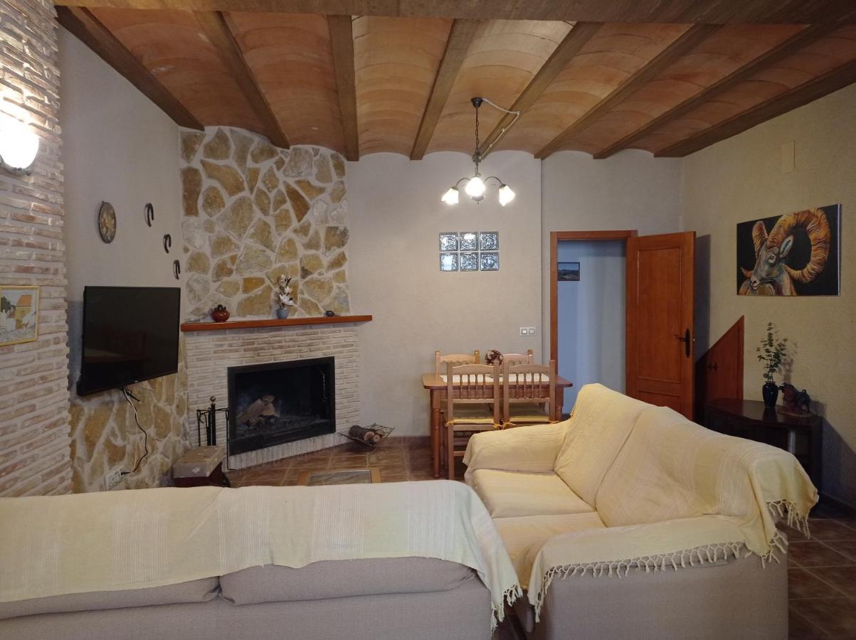 Casa Camille.Villares Elche De La Sierra Eksteriør bilde