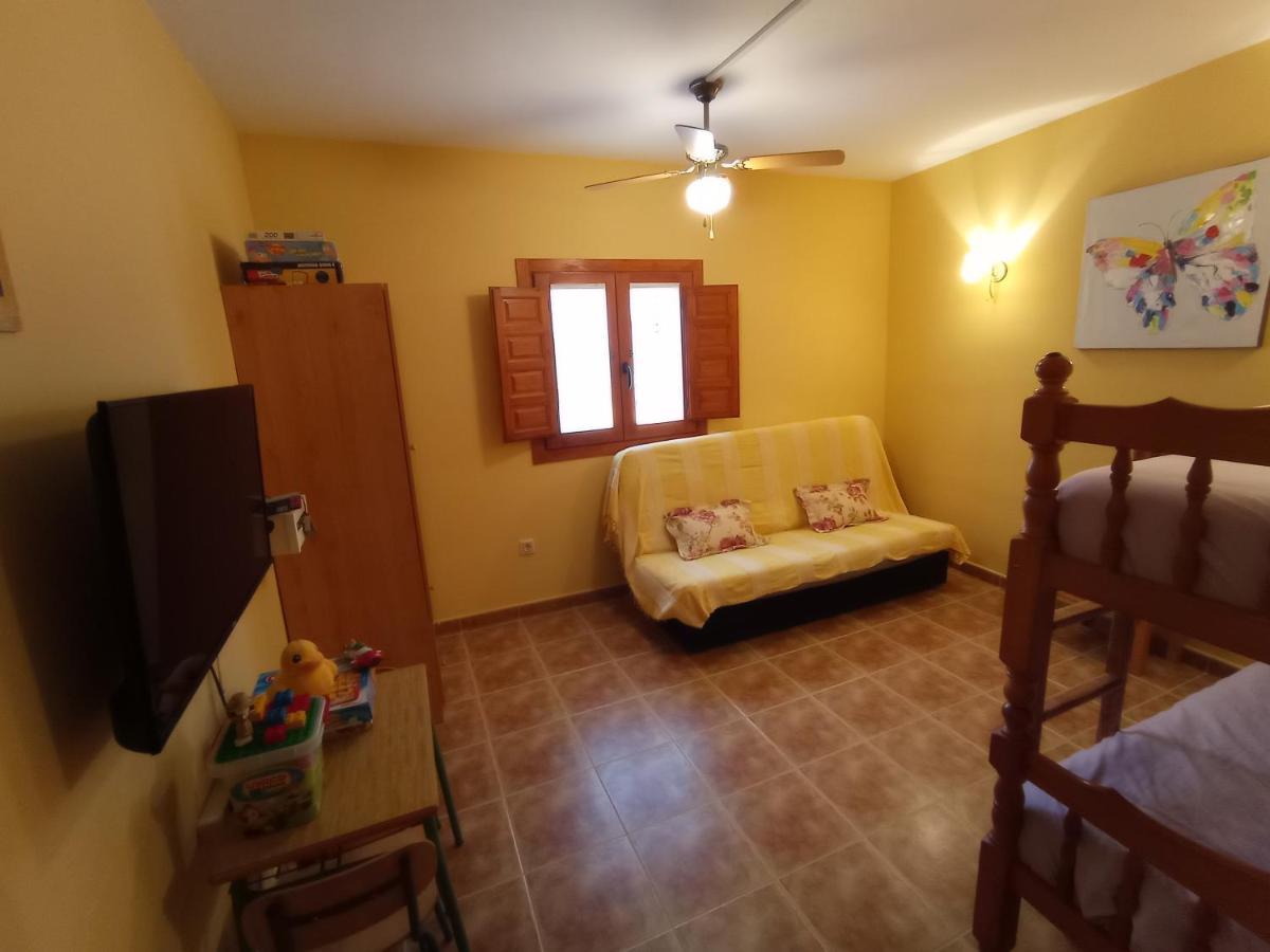 Casa Camille.Villares Elche De La Sierra Eksteriør bilde